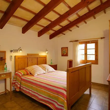 Cala Blanca Sleeps 8 Pool Air Con Wifi Cala Blanca (Menorca)